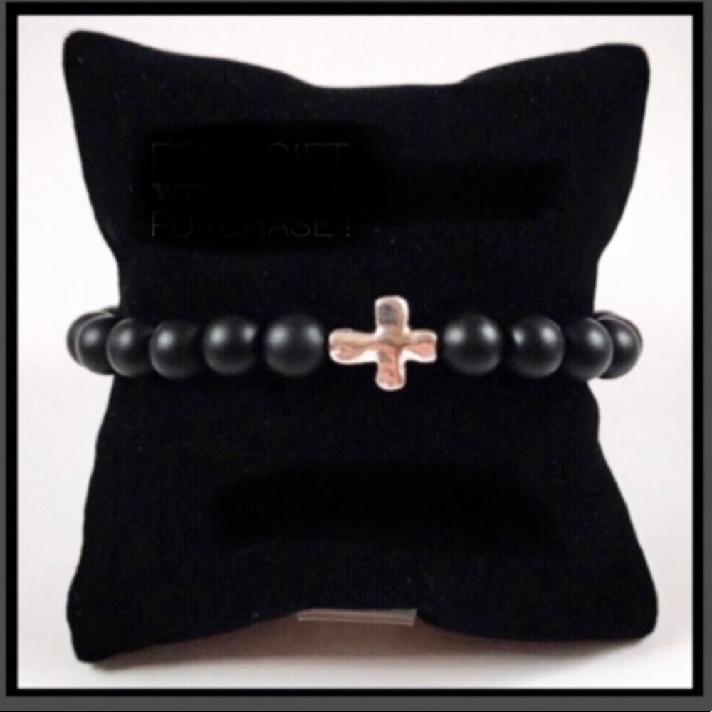 Men or women matte onyx silver cross bead bracelet